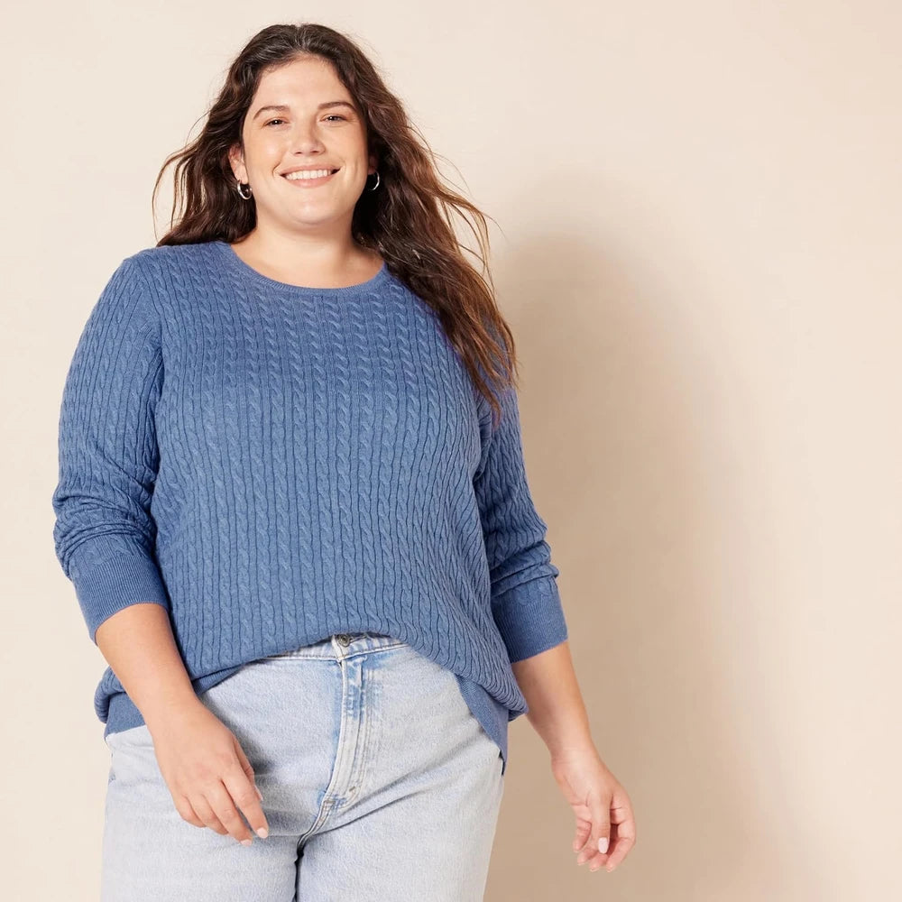 Lightweight Cable Knit Crewneck Sweater